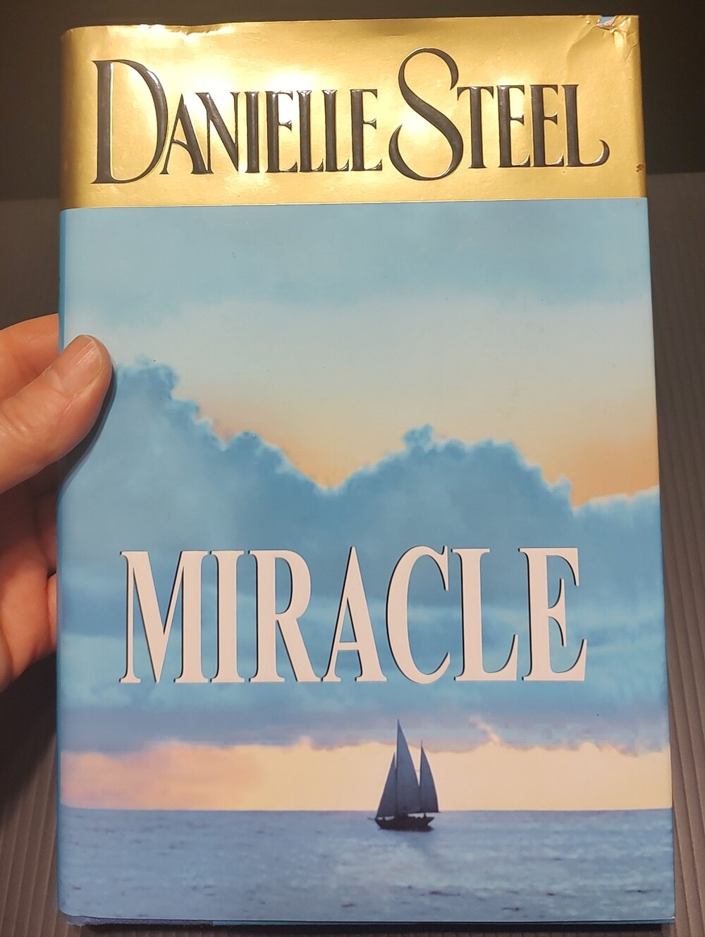 🔹📚📖📚🔹Vintage Heartfelt Book "Miracle" by Danielle Steel - HC